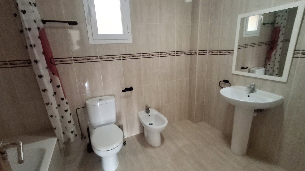 2 identische Apartments in 1. Etage mit Balkon und Parkings in Santanyi --- AP 01 a + b