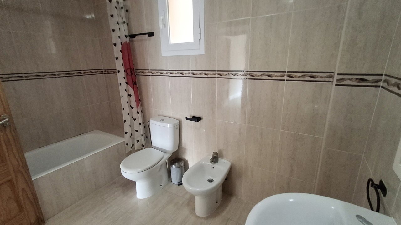 2 identische Apartments in 1. Etage mit Balkon und Parkings in Santanyi --- AP 01 a + b