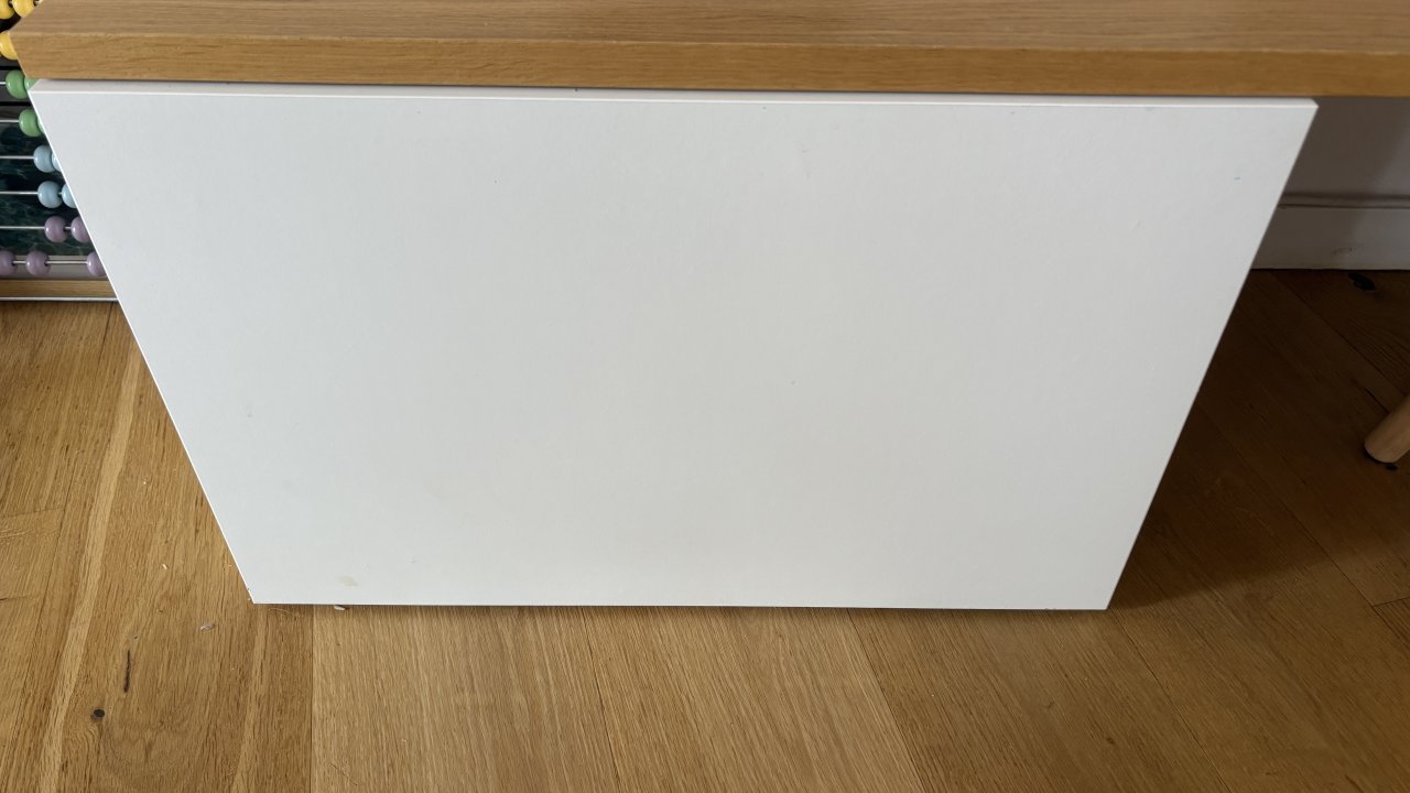 2 IKEA BESTÅ Schränke in Weiß inklusive 2 Abdeckplatten in Eiche