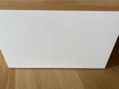 2 IKEA BESTÅ Schränke in Weiß inklusive 2 Abdeckplatten in Eiche