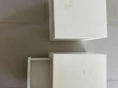 2 mesitas de noche, blancas