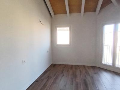 2 NEUBAUREIHENHÄUSER  in Es LLombards mit Innenhof -- RH 35 a + b