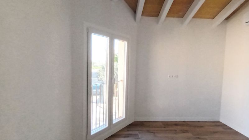 2 NEUBAUREIHENHÄUSER  in Es LLombards mit Innenhof -- RH 35 a + b