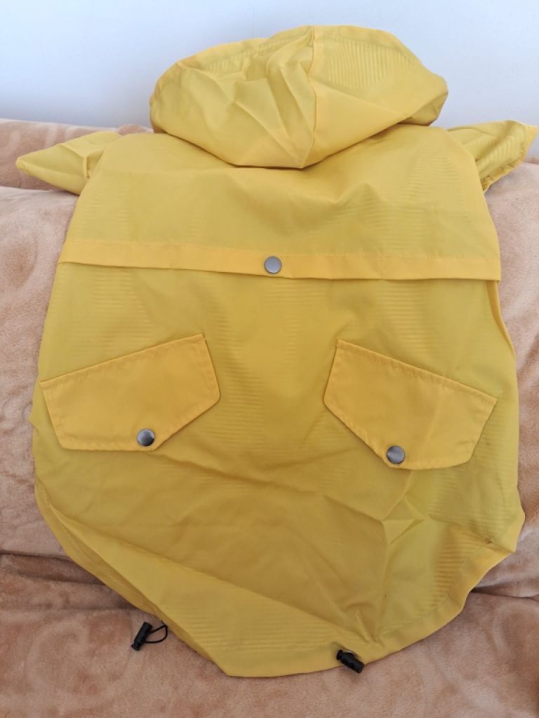 2 neue gelbe Wind/Regenjacken zu verkaufen