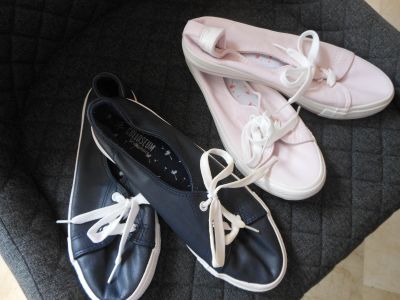 2 Paar Damen- Schuhe Gr. 39 ...Fb. blau / rose ...beide zus. 20 €