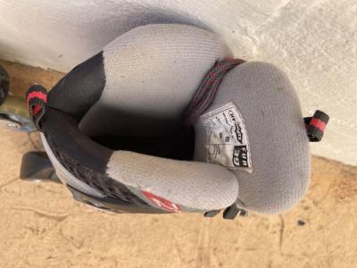 2 Paar Inliner Gr. 38 und 39 inkl. Schoner, siehe Bilder