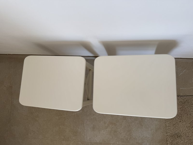 2 schöne Nachtische, Hocker oder Beistelltische