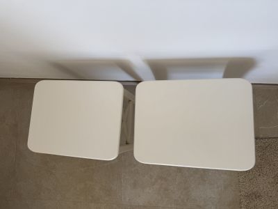 2 schöne Nachtische, Hocker oder Beistelltische