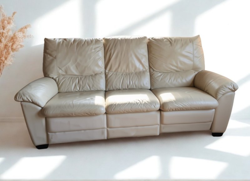 2 Sofas