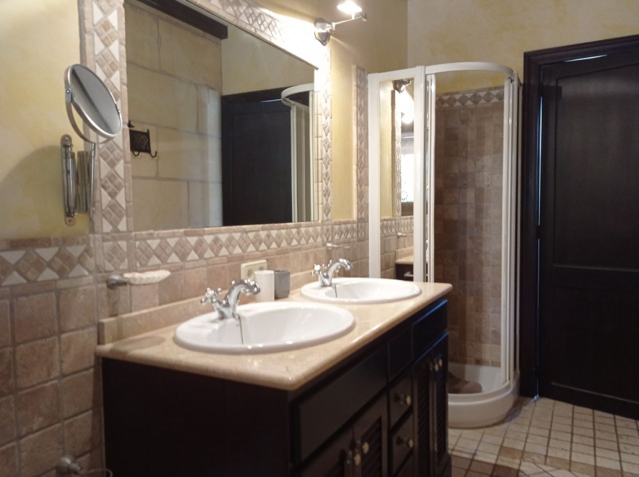 2 stöckige Finca mit sep. Gästeapartment und traumhaften Garten bei Ses Salines -- F 62 VK