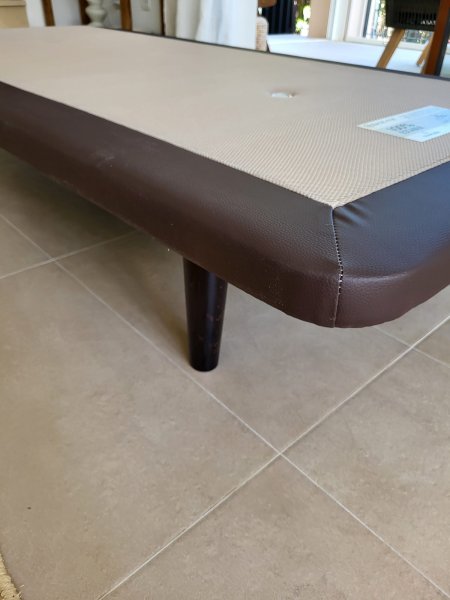 2 bases tapizadas nuevas "Sonpura Tapibase Casual" de 90 x 190 cm con patas de madera maciza