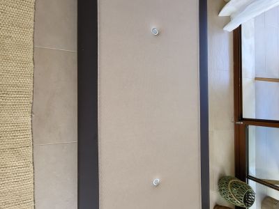 2 bases tapizadas nuevas "Sonpura Tapibase Casual" de 90 x 190 cm con patas de madera maciza
