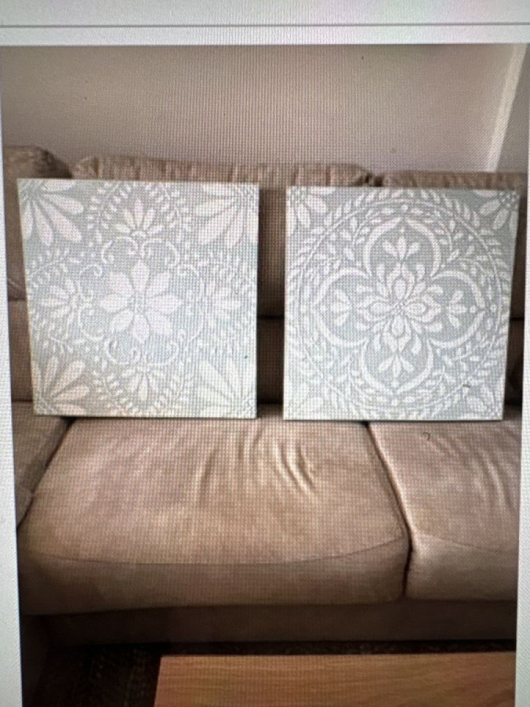 2 wall pictures 60x60