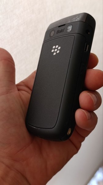 2 x Blackberry Bold 9780 Teléfono clásico COMO NUEVO