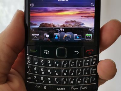2 x Blackberry Bold 9780 Teléfono clásico COMO NUEVO