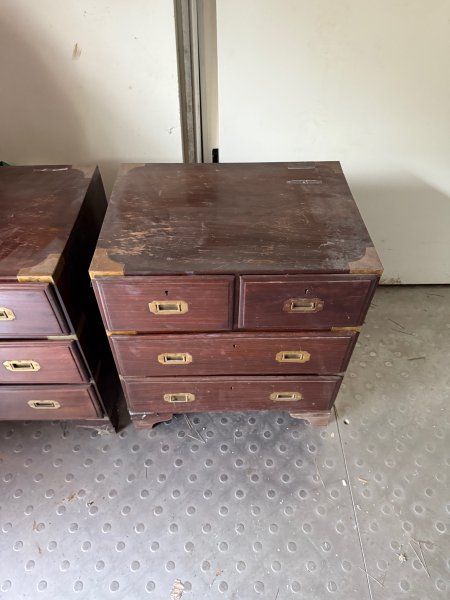 2 x Nachtschrank massiv