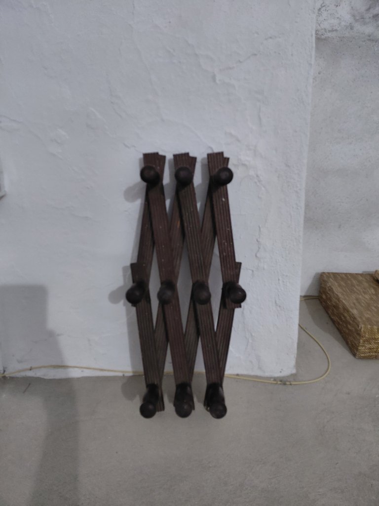 2x antike Wandgardeoben Vintage Holz ausziehbar Kleiderhaken Jacke Hut