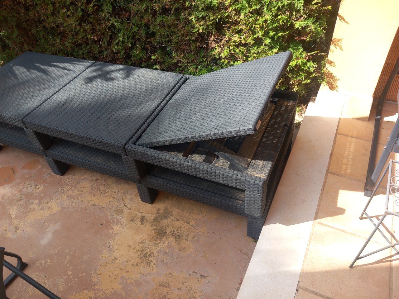 2x Gartenliege zu verschenken