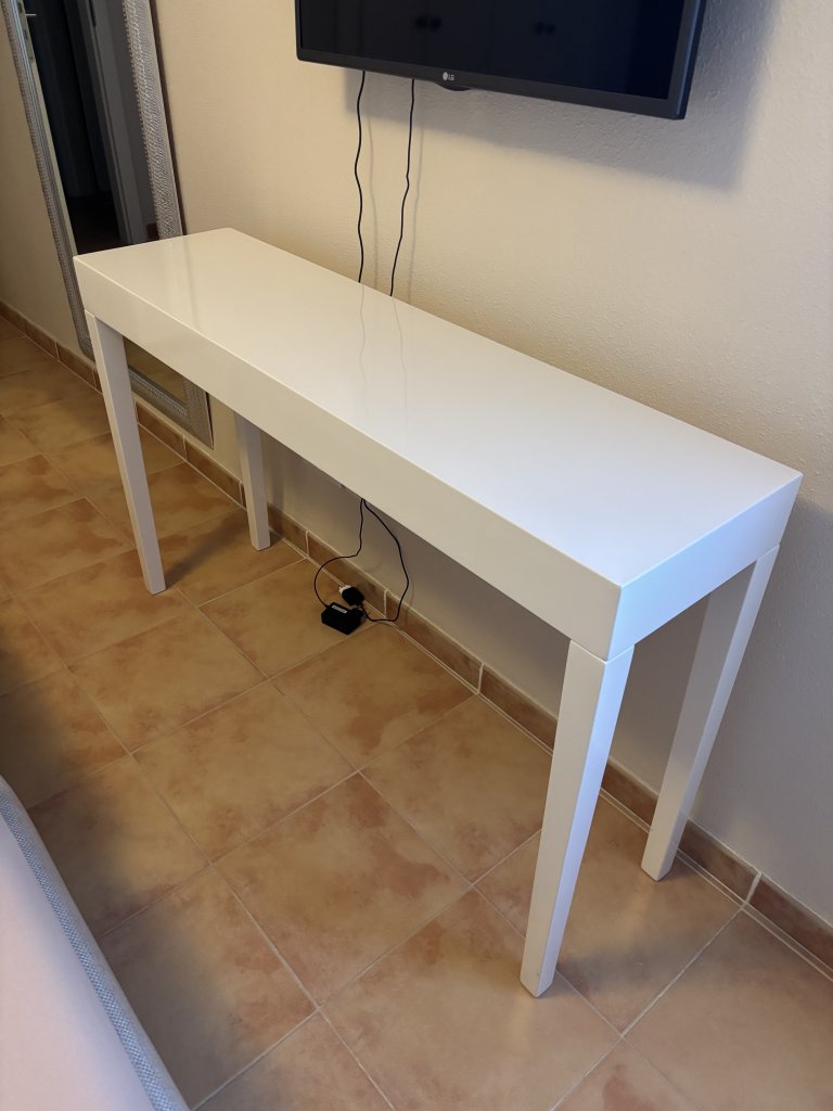 2x Nachttisch und Hochtisch für SZ, wie neu, von Casablanca Uphoff
