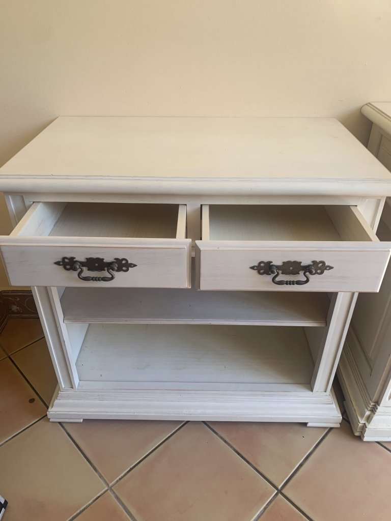 2x schöne Sideboard Cremefarbend