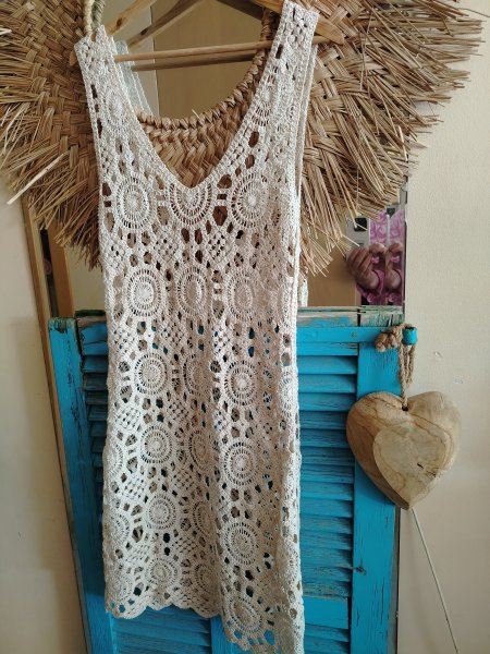 3 Boho Häkelkleider, 1 Cocktailkleid und 2 Jumpsuits