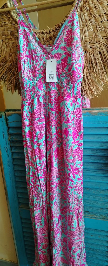3 Boho Häkelkleider, 1 Cocktailkleid und 2 Jumpsuits