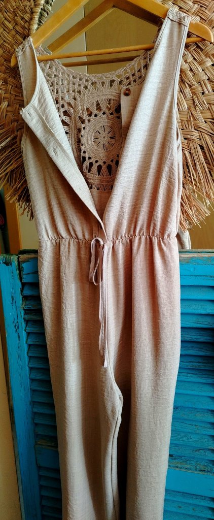 3 Boho Häkelkleider, 1 Cocktailkleid und 2 Jumpsuits