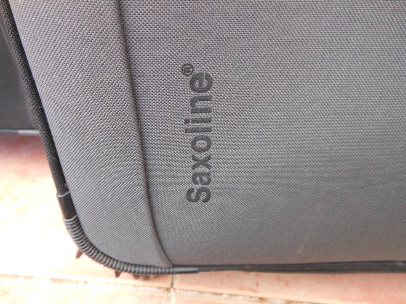 3 große Koffer von Saxoline + 2 Sporttaschen ( Markenware )