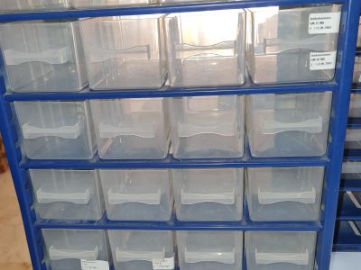 3 Metall, Sortierkästen, Teileboxen mit Schubladen zusammen zu verkaufen, Andratx