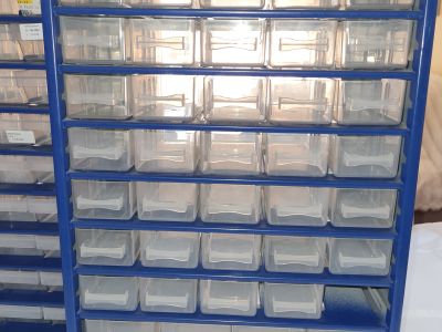 3 Metall, Sortierkästen, Teileboxen mit Schubladen zusammen zu verkaufen, Andratx