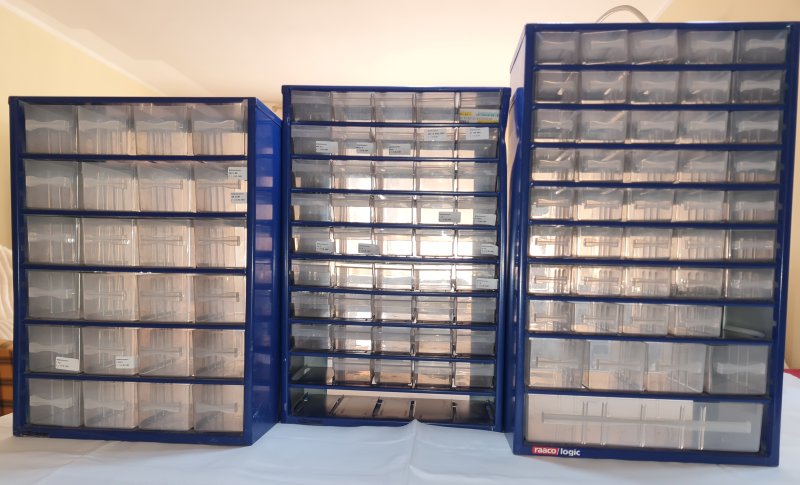 3 Metall, Sortierkästen, Teileboxen mit Schubladen zusammen zu verkaufen, Andratx
