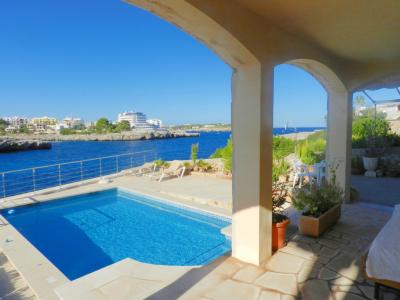 Chalet de 3 plantas con calefacción, piscina en la bahía de Cala Marsal -- CH 40 a
