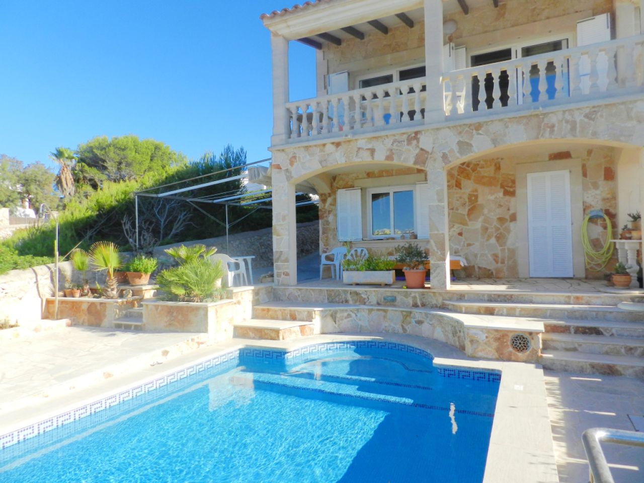 Chalet de 3 plantas con calefacción, piscina en la bahía de Cala Marsal -- CH 40 a