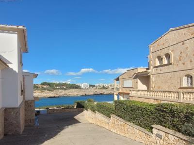 Chalet de 3 plantas con calefacción, piscina en la bahía de Cala Marsal -- CH 40 a