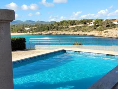 Chalet de 3 plantas con calefacción, piscina en la bahía de Cala Marsal -- CH 40 a