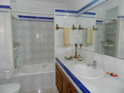 3 stöckiges Chalet mit Ölheizung, Pool in 1. Linie der Bucht Cala Marsal- PC -- CH 40a