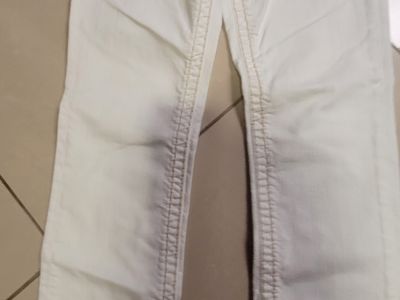 3 weisse jeans