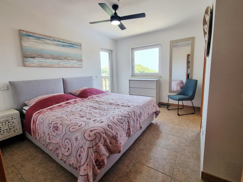 3 - Zimmer Penthouse in Cala Mandia