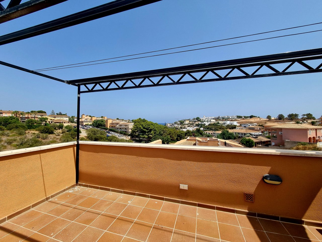 3 - Zimmer Penthouse in Cala Mandia