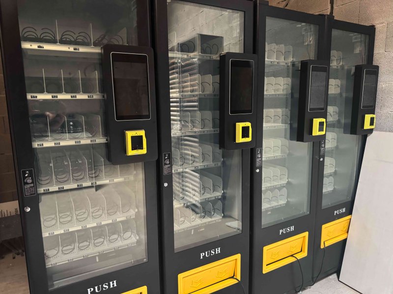 3x Verkaufsautomaten TCN mit Nayax Touchscreen Mallorca