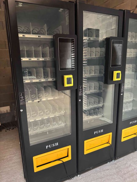 3x Verkaufsautomaten TCN mit Nayax Touchscreen Mallorca