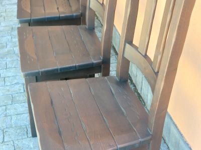 4 sillas de madera maciza de color marrón oscuro