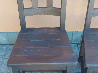 4 sillas de madera maciza de color marrón oscuro
