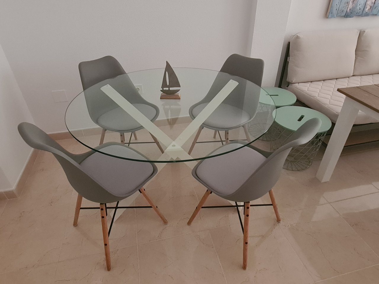 4 Esszimmerstühle