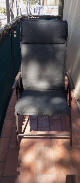 4 sillas de jardín con fundas