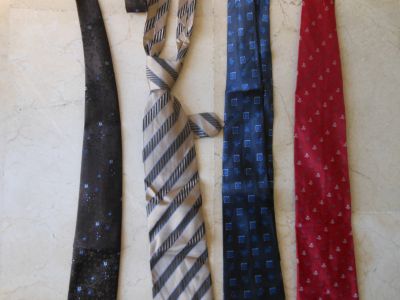 4 Herren- Krawatten...alle zus. 10 €