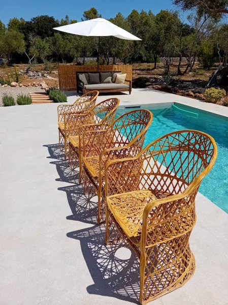 4 sillones de fibra de vidrio de alta calidad con aspecto artesanal