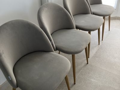 4 Stühle für Esstisch von SKLUM