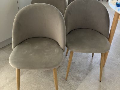 4 Stühle für Esstisch von SKLUM