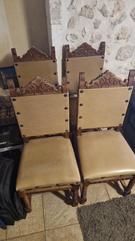 4 Stühle zu verkaufen